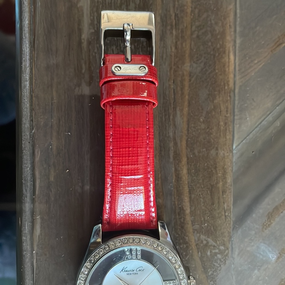 Watch - Picture 8 of 8